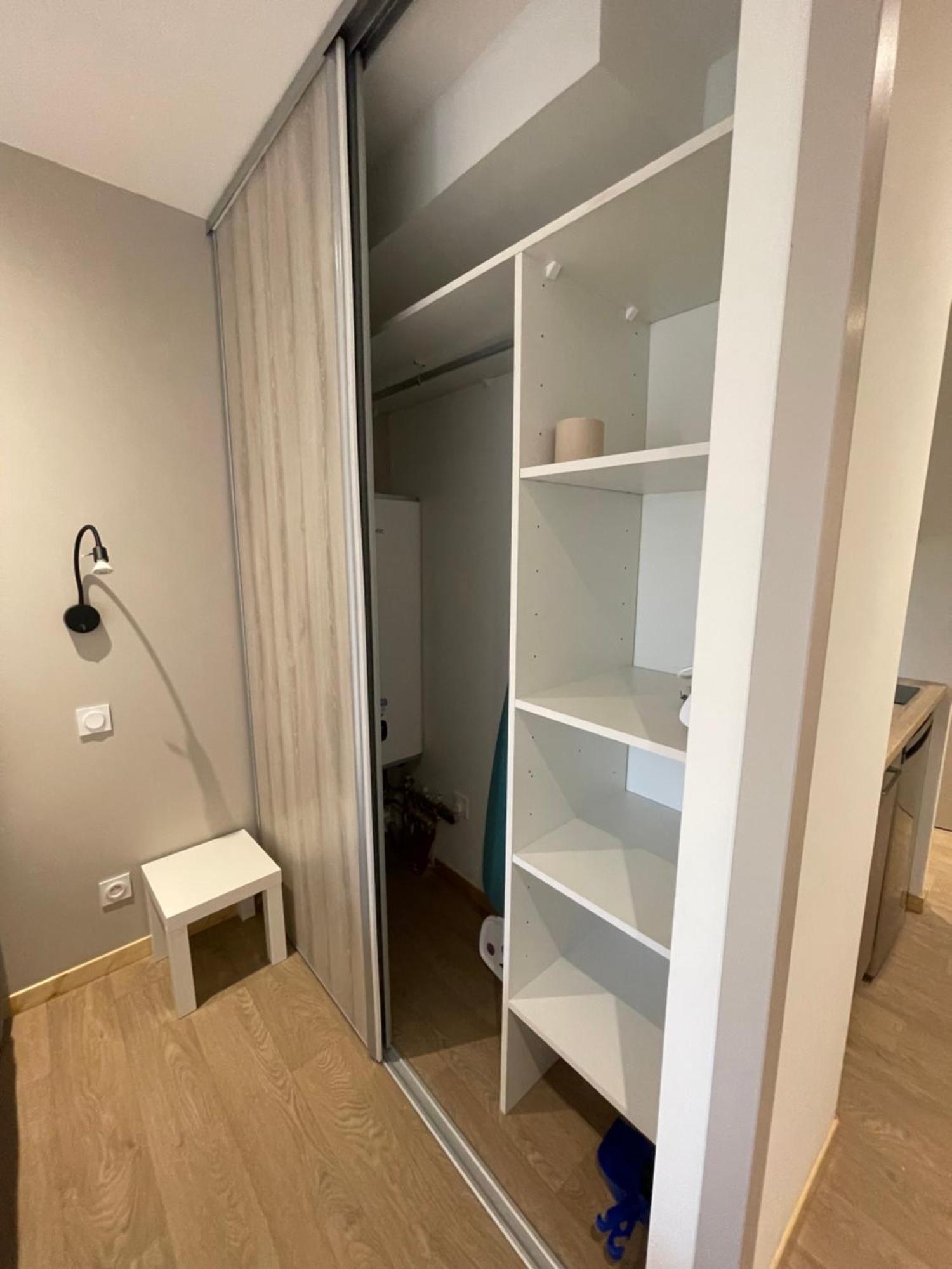 Le Salvador - Appart'Hotel De 18M2 A 44M2 La Talaudiere Екстер'єр фото