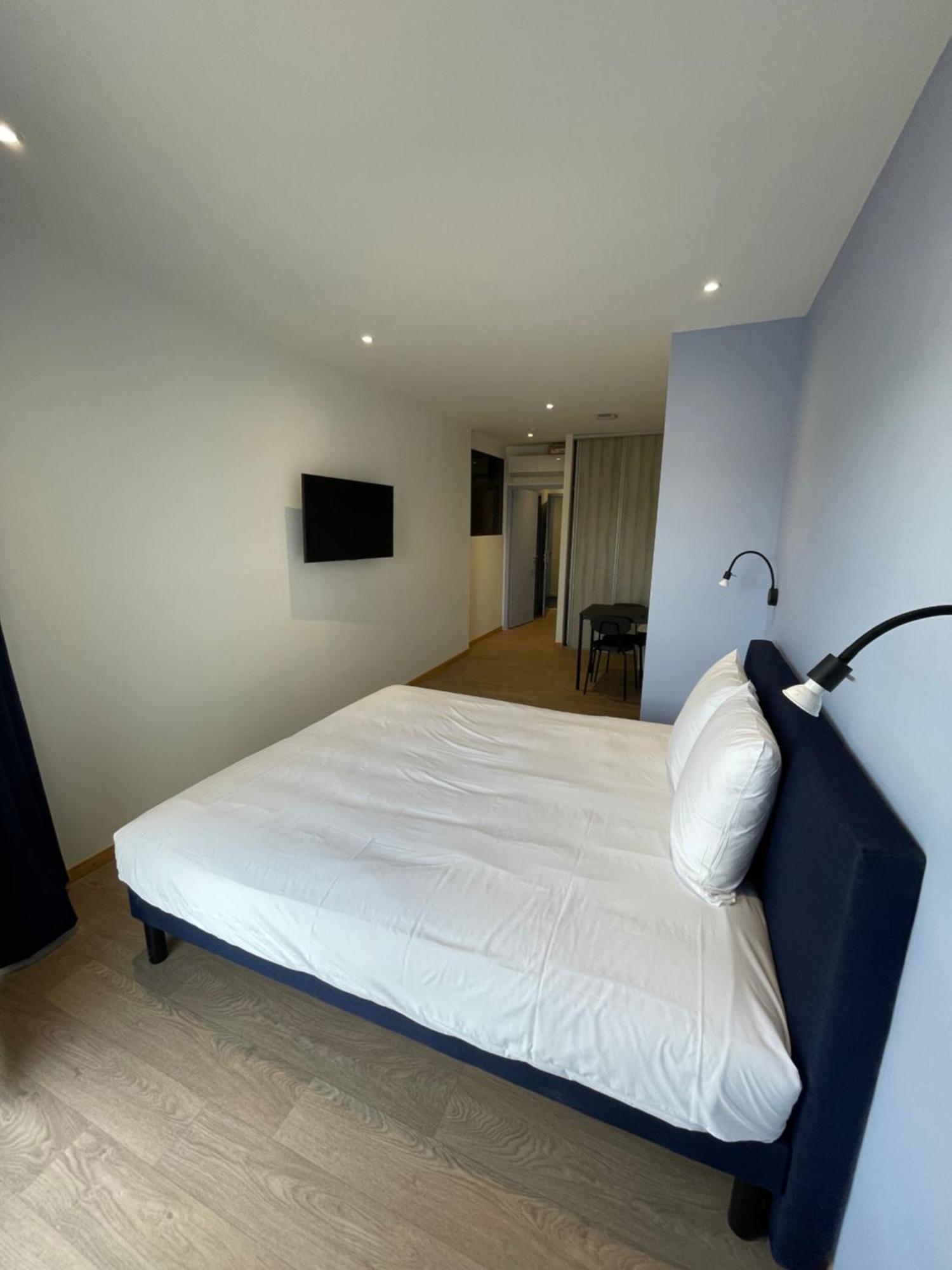 Le Salvador - Appart'Hotel De 18M2 A 44M2 La Talaudiere Екстер'єр фото