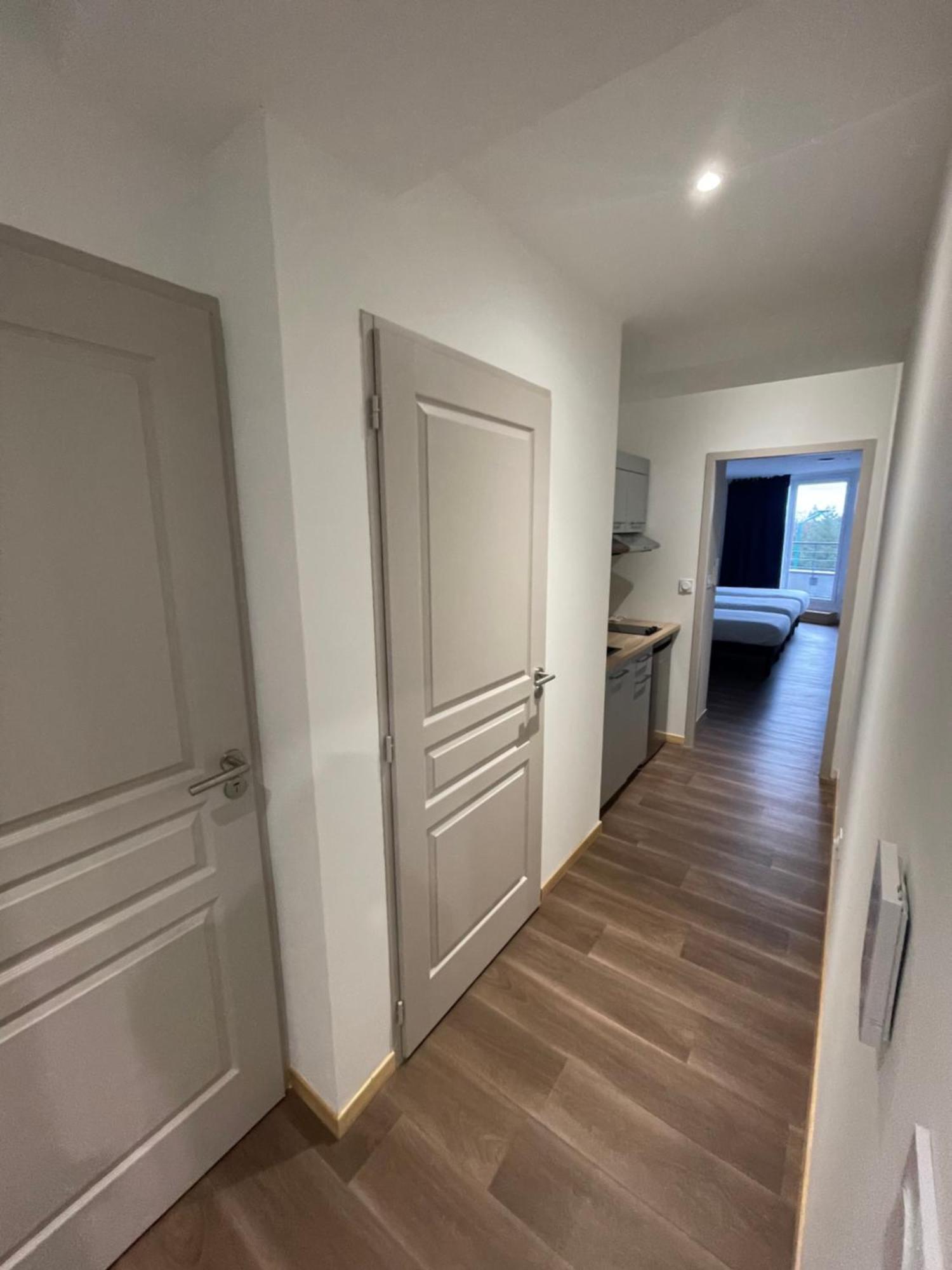 Le Salvador - Appart'Hotel De 18M2 A 44M2 La Talaudiere Екстер'єр фото