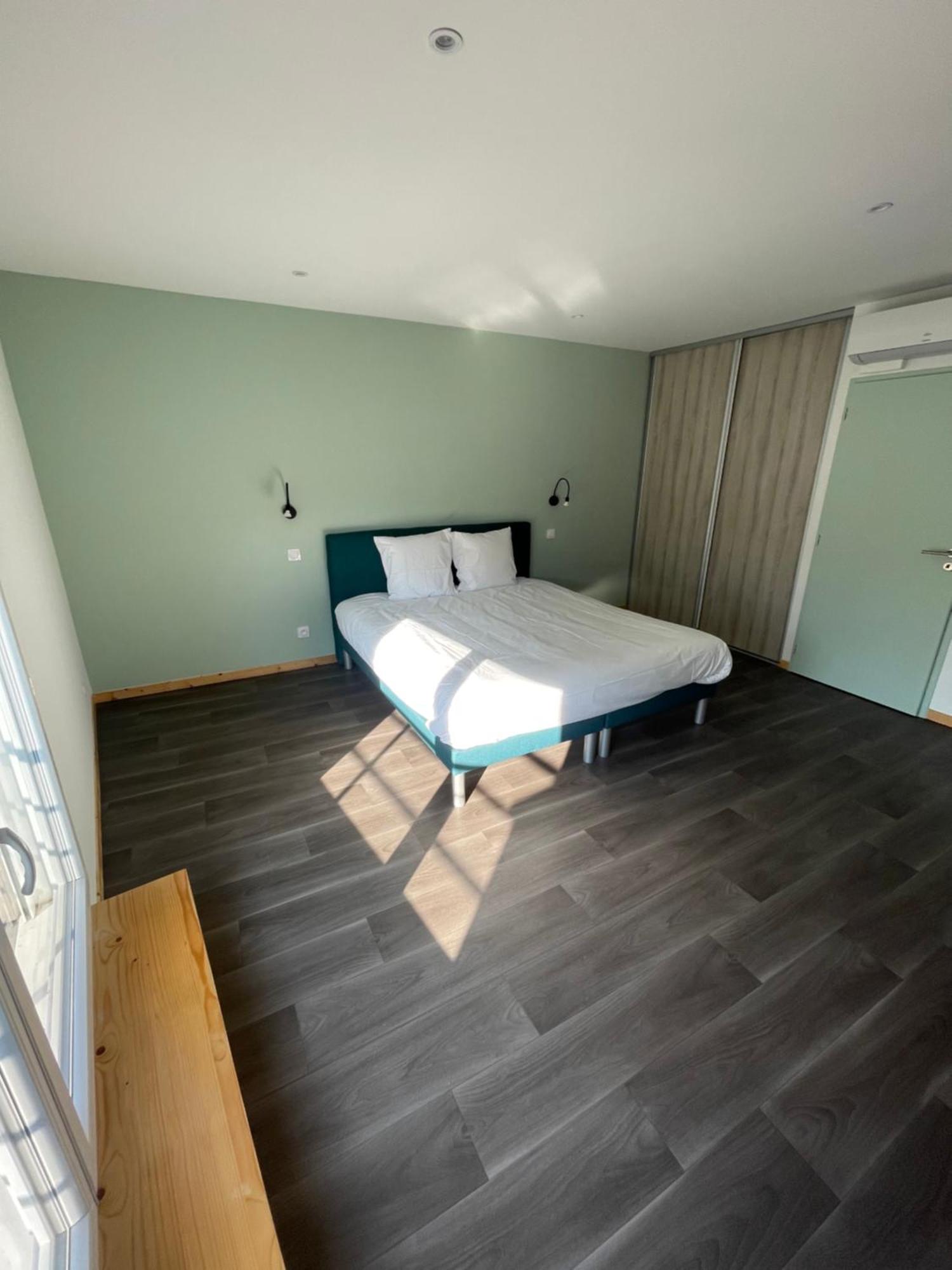 Le Salvador - Appart'Hotel De 18M2 A 44M2 La Talaudiere Екстер'єр фото
